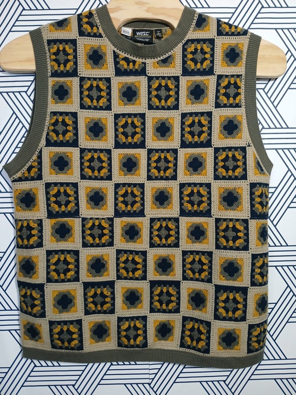 WESC Granny Square Crochet Lagen Look Indie Patchwork Grandpa Core Unisex